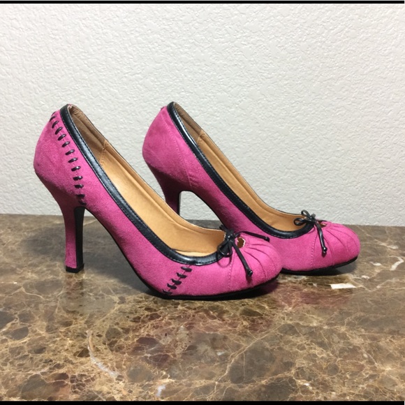 Wild Diva Shoes - Wild Diva Pink/Black Fabric  Close Toe Pumps